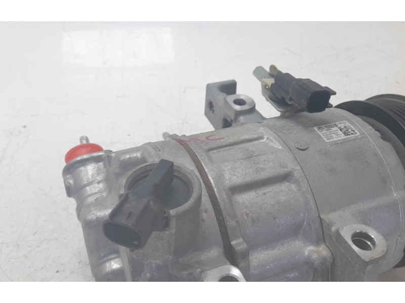 Recambio de compresor aire acondicionado para ford mustang convertible gt referencia OEM IAM JR3B19D629DF  