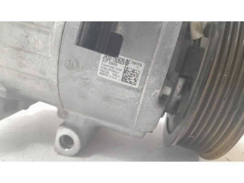 Recambio de compresor aire acondicionado para ford mustang convertible gt referencia OEM IAM JR3B19D629DF  