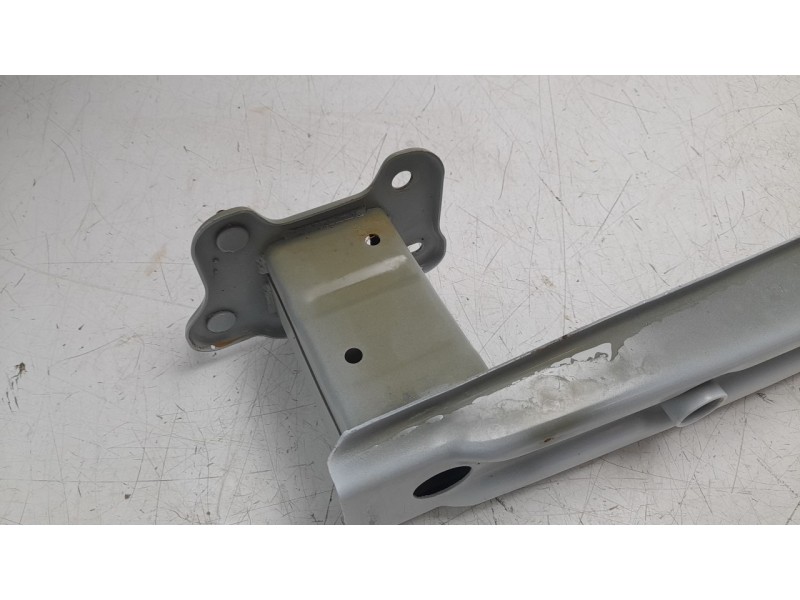 Recambio de refuerzo paragolpes trasero para mg zs comfort referencia OEM IAM 11372830  