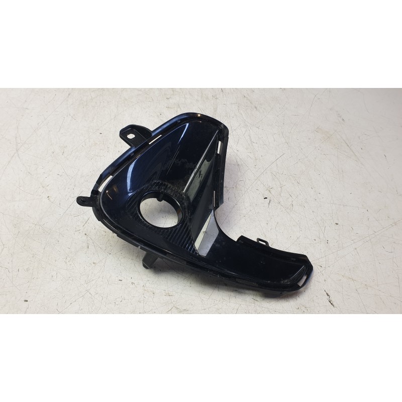 Recambio de moldura para toyota yaris (_p21_, _pa1_, _ph1_) 1.5 hybrid (mxph10) referencia OEM IAM 52113K0150  TY3322134/3781138