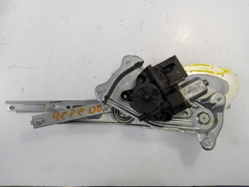 Recambio de elevalunas delantero derecho para renault megane iii coupe dynamique referencia OEM IAM 807206454R 106198619 