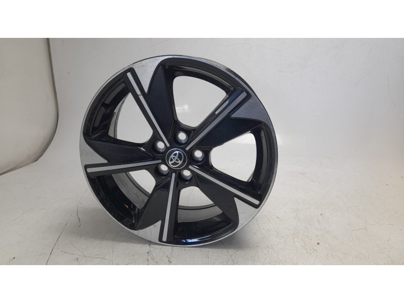 Recambio de llanta para toyota yaris (_p21_, _pa1_, _ph1_) 1.5 hybrid (mxph10) referencia OEM IAM 426110DG80  