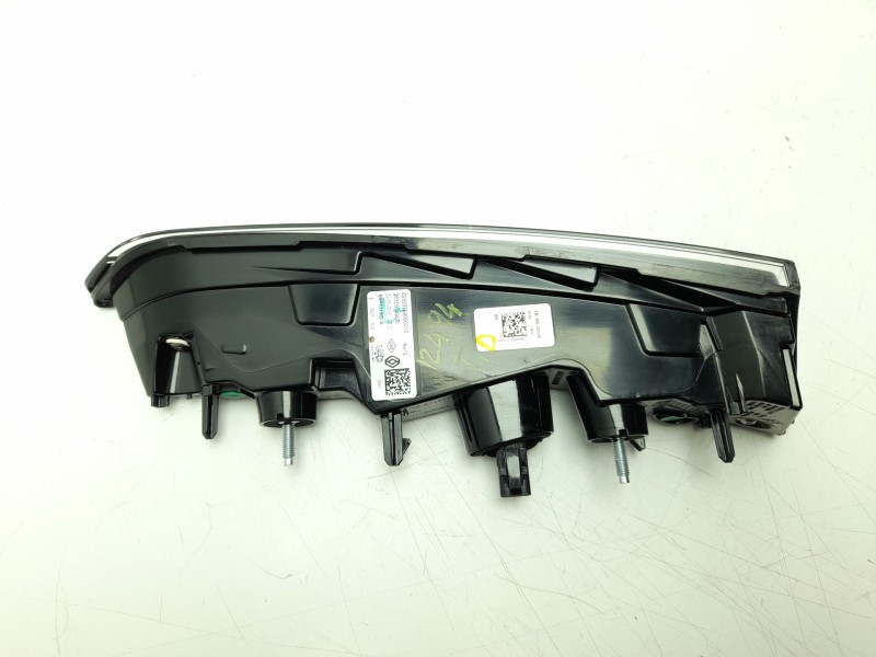 Recambio de piloto trasero derecho interior para renault captur e-tech hybrid referencia OEM IAM 265507490R  