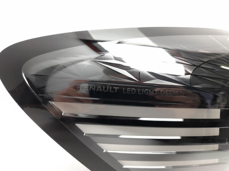 Recambio de piloto trasero izquierdo para renault captur e-tech hybrid referencia OEM IAM 265550246R  