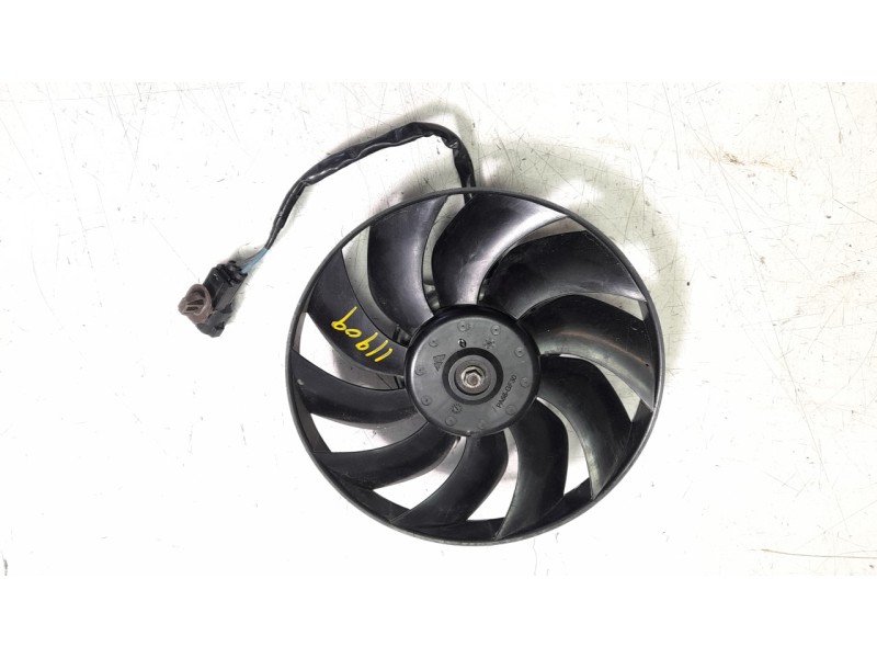 Recambio de electroventilador para triumph rocket 3 r referencia OEM IAM T2101732  