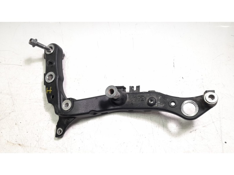 Recambio de subchasis trasero para triumph rocket 3 r referencia OEM IAM T2075724  