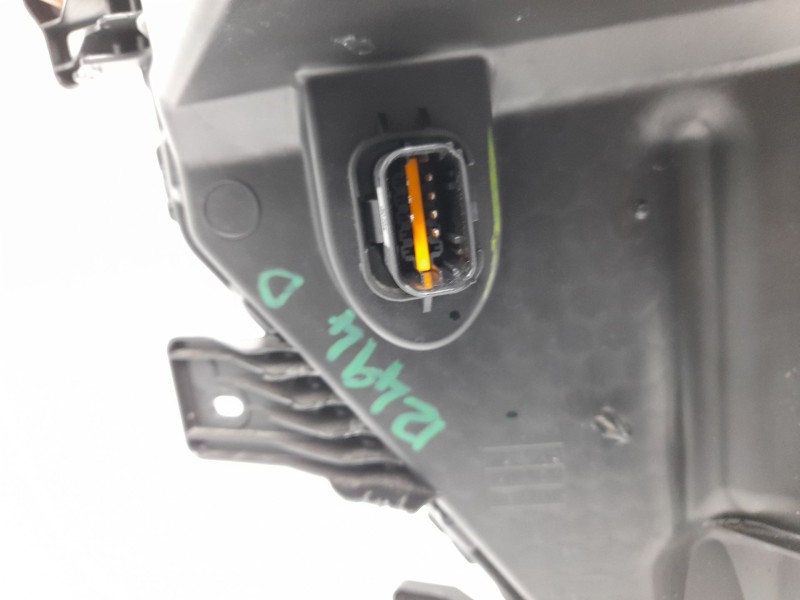 Recambio de piloto delantero derecho para renault captur e-tech hybrid referencia OEM IAM 266009347R  