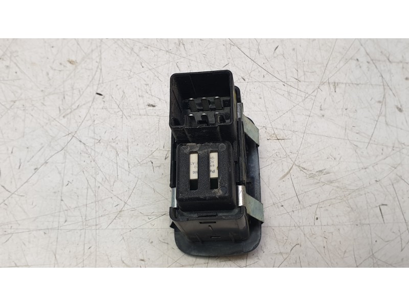 Recambio de mando elevalunas trasero derecho para jeep cherokee limited 4wd referencia OEM IAM 68214156AA  