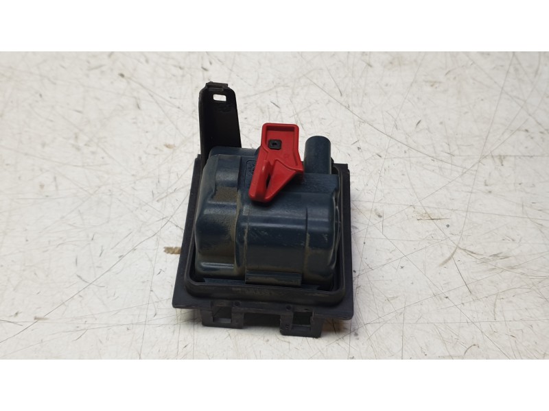 Recambio de actuador cierre para jeep cherokee limited 4wd referencia OEM IAM 68140743AC  