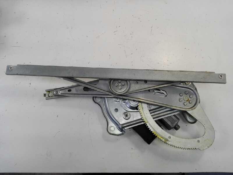 Recambio de elevalunas delantero derecho para renault megane iii coupe dynamique referencia OEM IAM 807206454R 106198619 