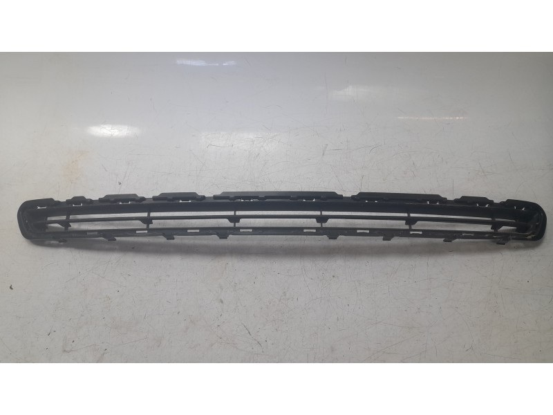 Recambio de rejilla delantera para renault captur e-tech hybrid referencia OEM IAM 623846824R  RN7062120/5750007