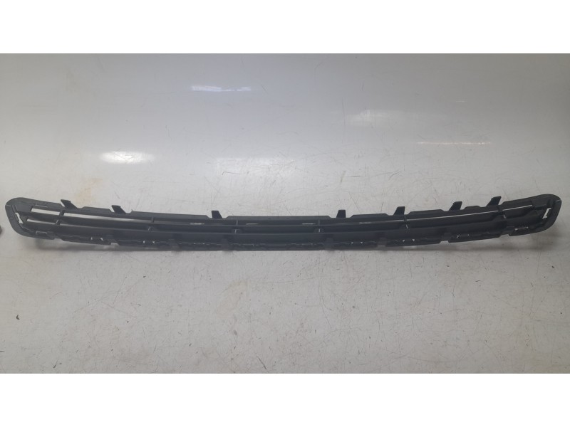 Recambio de rejilla delantera para renault captur e-tech hybrid referencia OEM IAM 623846824R  RN7062120/5750007