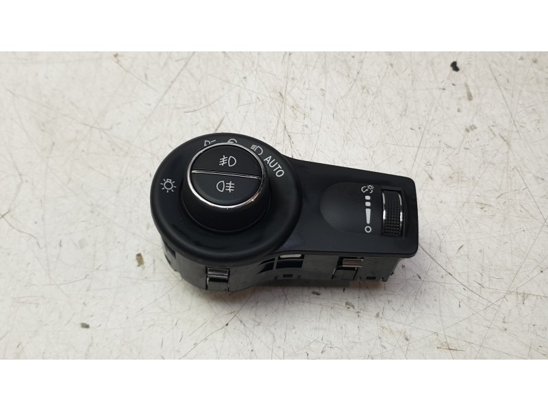 Recambio de mando luces para jeep cherokee limited 4wd referencia OEM IAM 68155995AB  