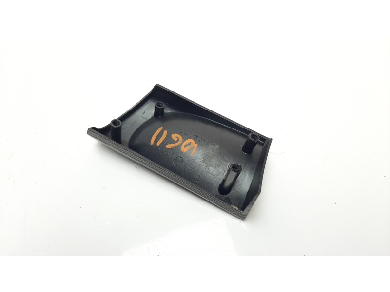 Recambio de moldura para ssangyong rodius 2.0 td cat referencia OEM IAM 7667421000  
