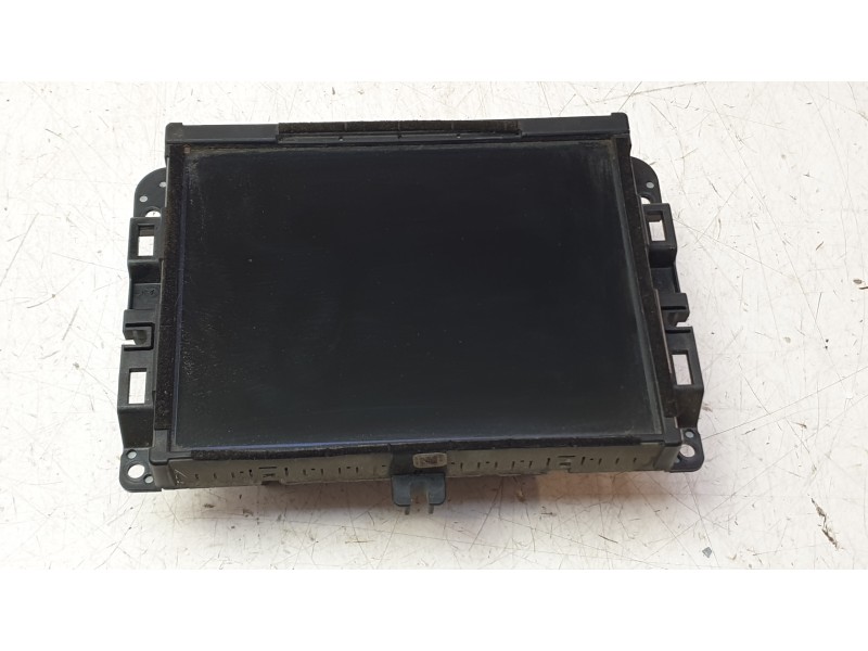 Recambio de pantalla multifuncion para jeep cherokee limited 4wd referencia OEM IAM 68270666AE  