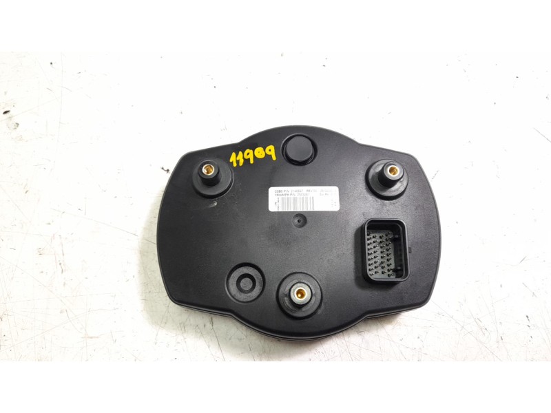 Recambio de cuadro instrumentos para triumph rocket 3 r referencia OEM IAM T2502761  