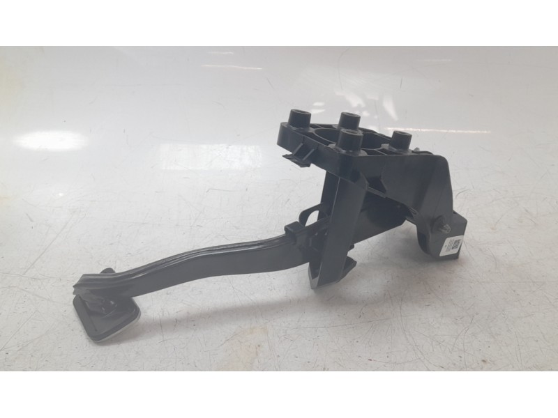 Recambio de pedal freno para ford mustang convertible gt referencia OEM IAM FR3C2D094CF  