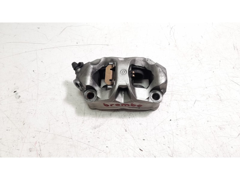 Recambio de pinza de freno delantera derecha para triumph rocket 3 r referencia OEM IAM T2029820  
