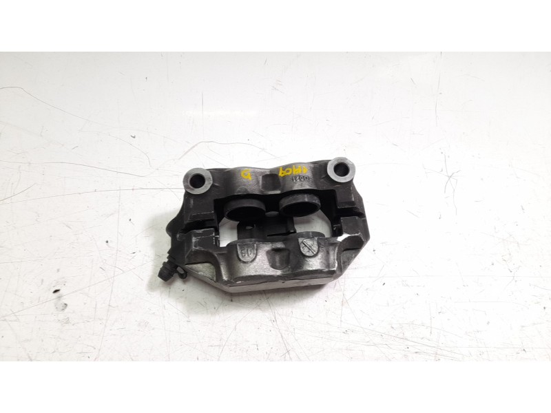 Recambio de pinza de freno delantera derecha para triumph rocket 3 r referencia OEM IAM T2029820  