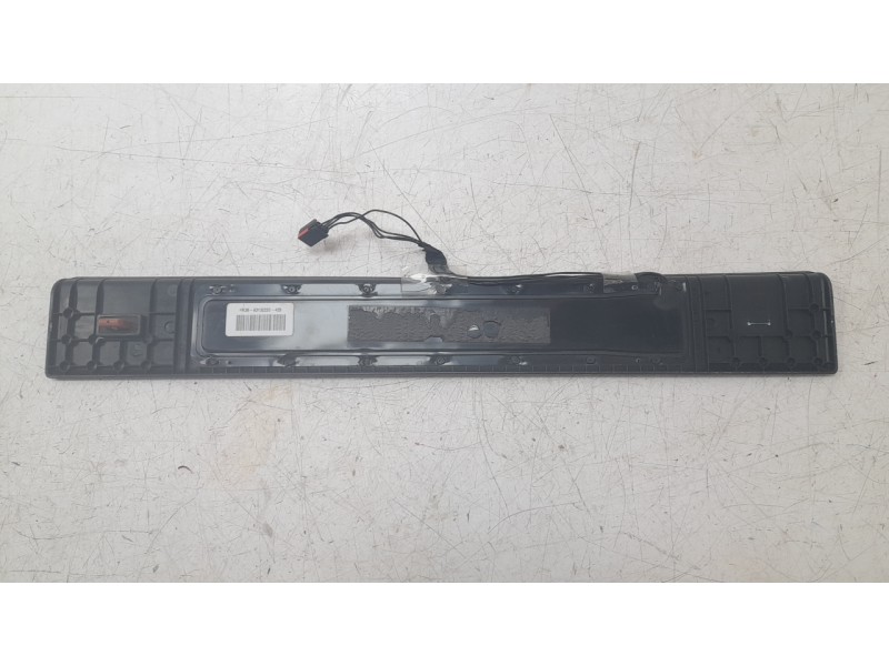 Recambio de moldura para ford mustang convertible gt referencia OEM IAM FR3B6313222C  