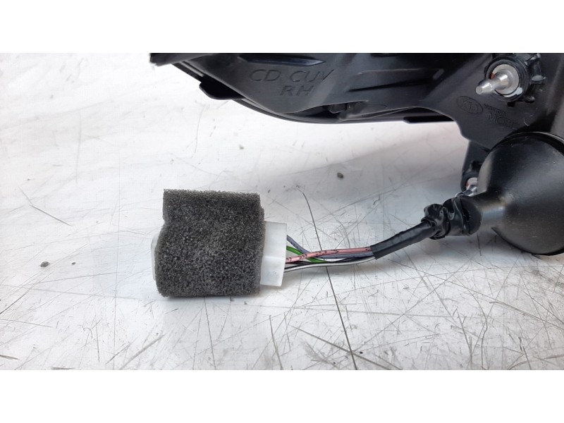 Recambio de piloto trasero derecho para kia xceed drive referencia OEM IAM 92402J7350  