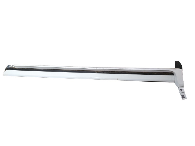 Recambio de estribos laterales para ford kuga iii (dfk) 2.5 fhev referencia OEM IAM LV4BS10154  