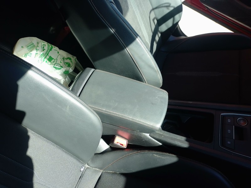 Recambio de apoyabrazos central para cupra formentor (km7, kmp) 1.5 tsi referencia OEM IAM   