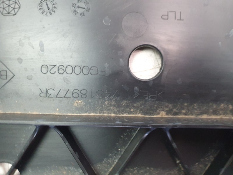 Recambio de cubrecarter para renault captur e-tech hybrid referencia OEM IAM 748189773R  