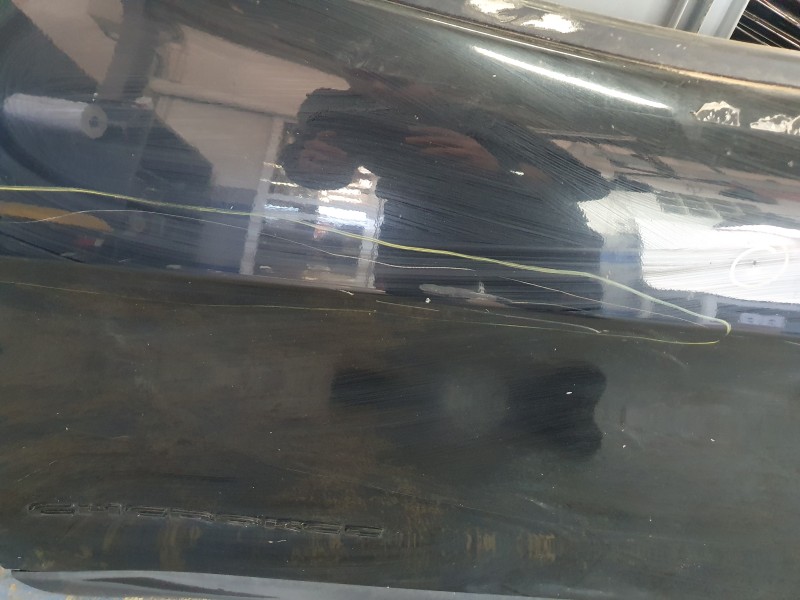 Recambio de puerta delantera izquierda para jeep cherokee limited 4wd referencia OEM IAM 68290879AC  