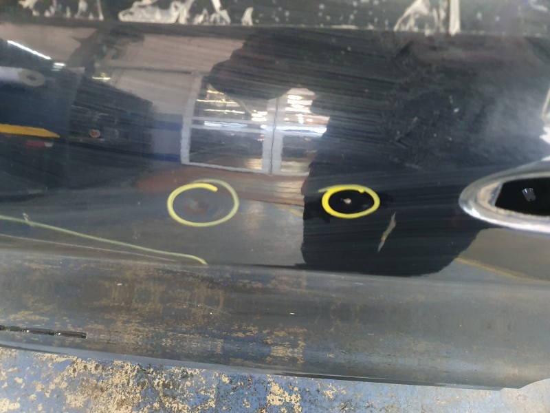 Recambio de puerta delantera izquierda para jeep cherokee limited 4wd referencia OEM IAM 68290879AC  