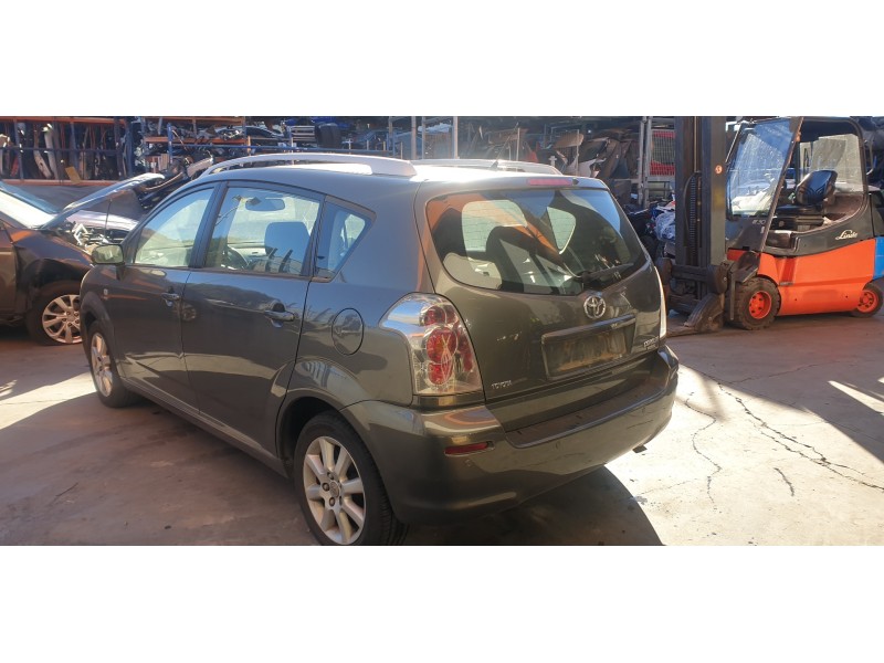 toyota corolla verso (r1) del año 2005