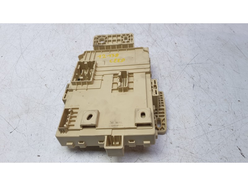 Recambio de caja reles / fusibles para kia ceed tourer (cd) 1.0 t-gdi referencia OEM IAM 91950J7FH0  