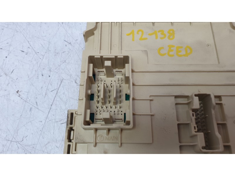 Recambio de caja reles / fusibles para kia ceed tourer (cd) 1.0 t-gdi referencia OEM IAM 91950J7FH0  