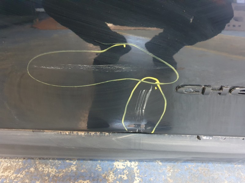 Recambio de puerta delantera derecha para jeep cherokee limited 4wd referencia OEM IAM 68290878AC  