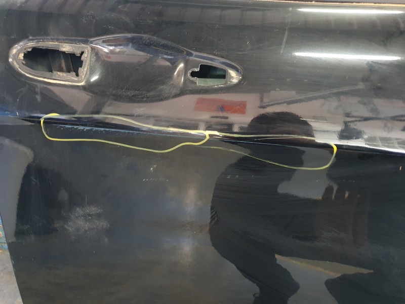 Recambio de puerta delantera derecha para jeep cherokee limited 4wd referencia OEM IAM 68290878AC  