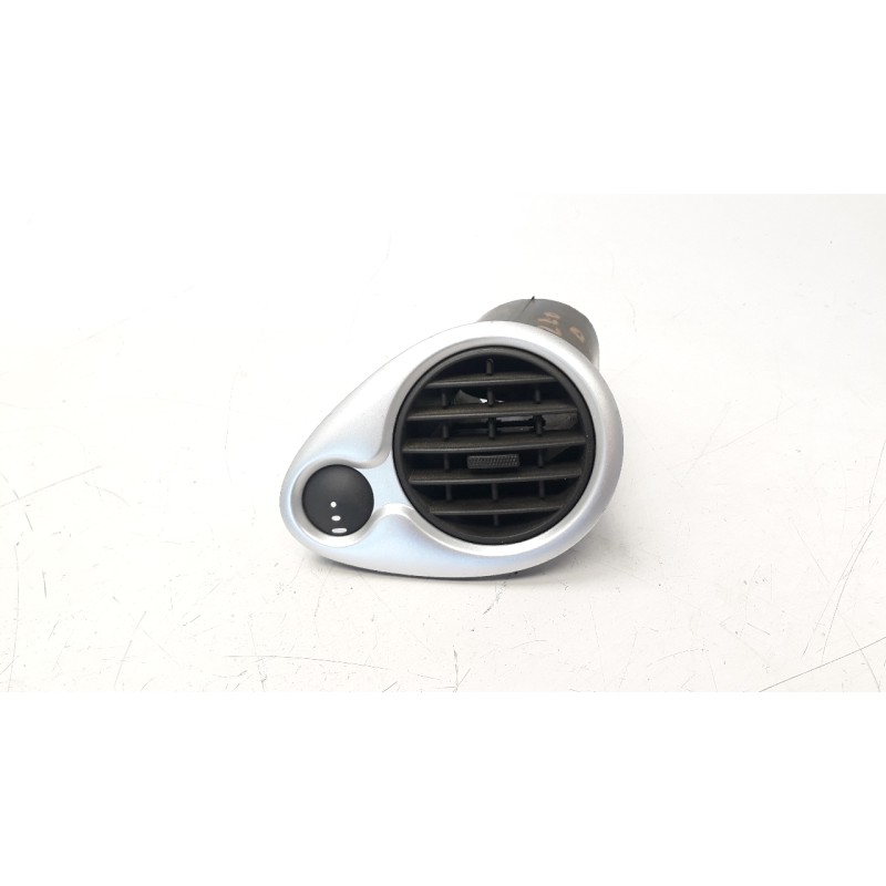 Recambio de rejilla aireadora para renault clio iii 1.5 dci diesel cat referencia OEM IAM 7701061212  