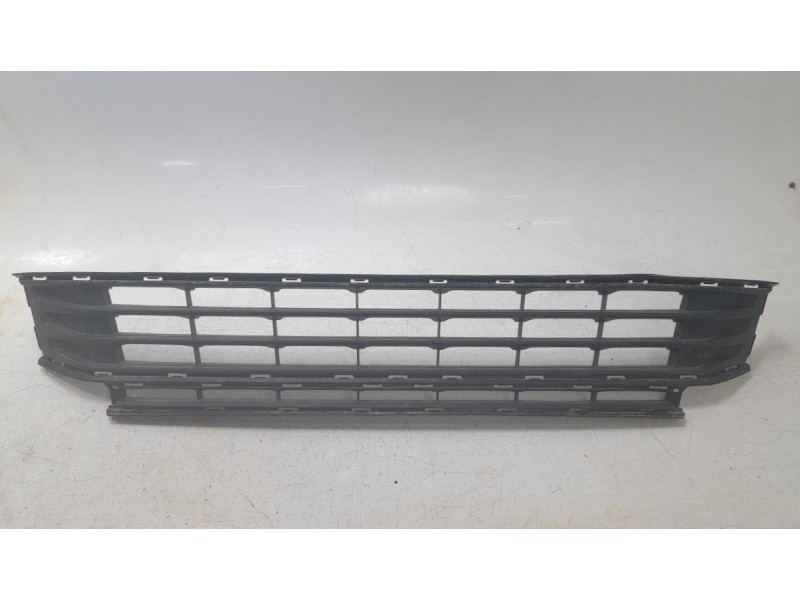 Recambio de rejilla delantera para volkswagen touran (5t1) 2.0 tdi referencia OEM IAM 5TA853677K  2541507