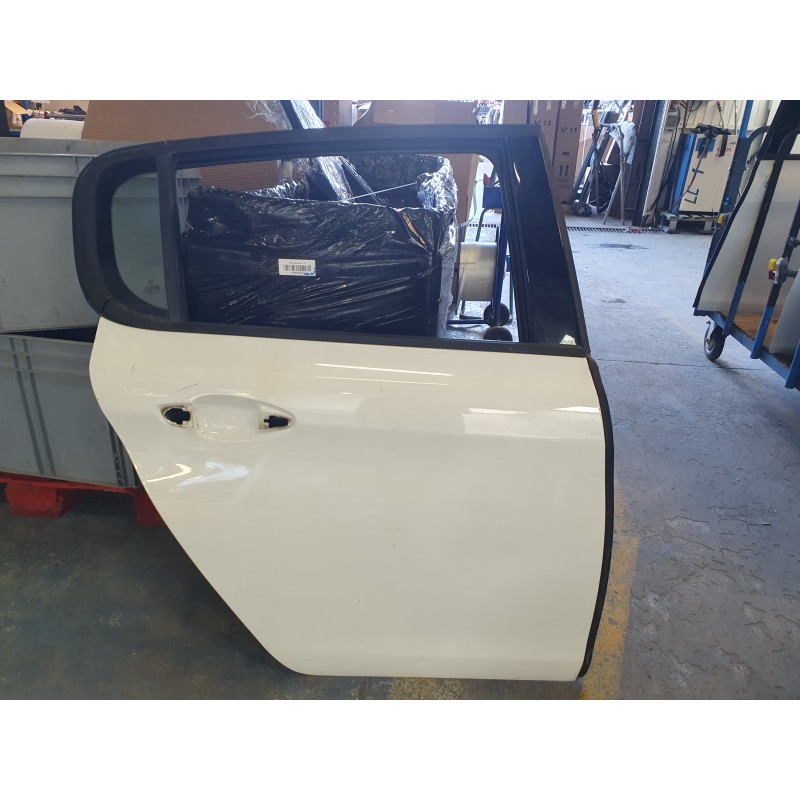 Recambio de puerta trasera derecha para peugeot 308 ii (lb_, lp_, lw_, lh_, l3_) 1.6 hdi 100 referencia OEM IAM 9802165580  
