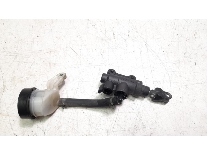 Recambio de bomba freno trasera para bmw r 1200 gs r 1200 gs referencia OEM IAM 34318522398  