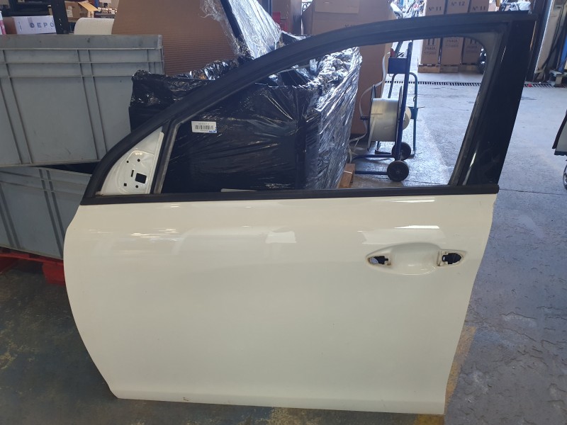 Recambio de puerta delantera izquierda para peugeot 308 ii (lb_, lp_, lw_, lh_, l3_) 1.6 hdi 100 referencia OEM IAM 1610102080  