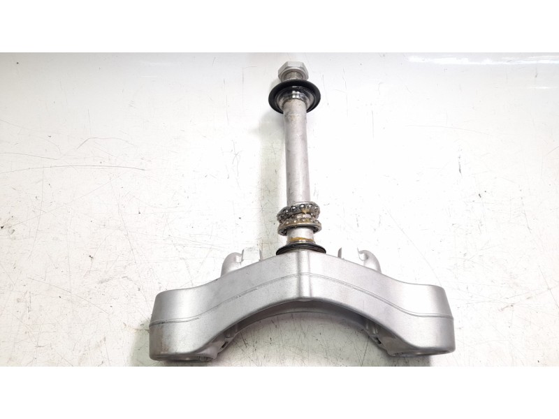 Recambio de tija para triumph rocket 3 r referencia OEM IAM T2045806  