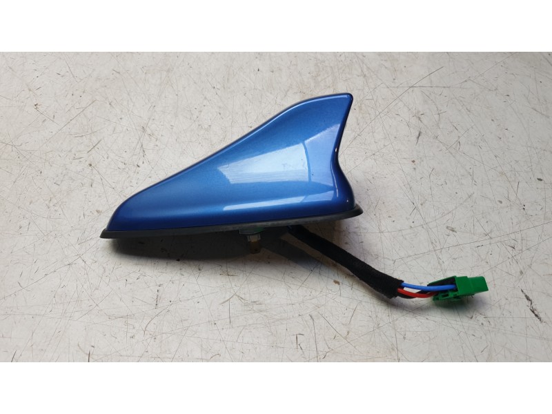 Recambio de antena para kia ceed tourer (cd) 1.0 t-gdi referencia OEM IAM 96210J7100B3L  