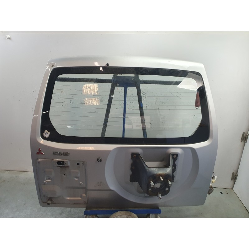 Recambio de porton trasero para mitsubishi montero iii (v7_w, v6_w) 3.2 di-d (v68w, v78w) referencia OEM IAM MR592561  