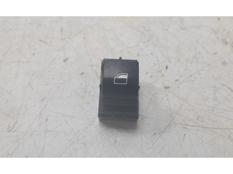 Recambio de mando elevalunas delantero derecho para bmw 3 (f30, f80) 340 i xdrive referencia OEM IAM 920810702  