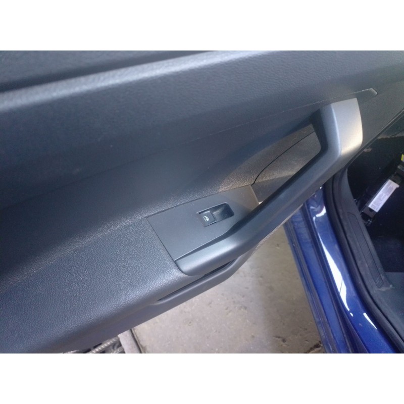 Recambio de mando elevalunas trasero izquierdo para volkswagen polo vi (aw1, bz1, ae1) 1.0 tsi referencia OEM IAM   