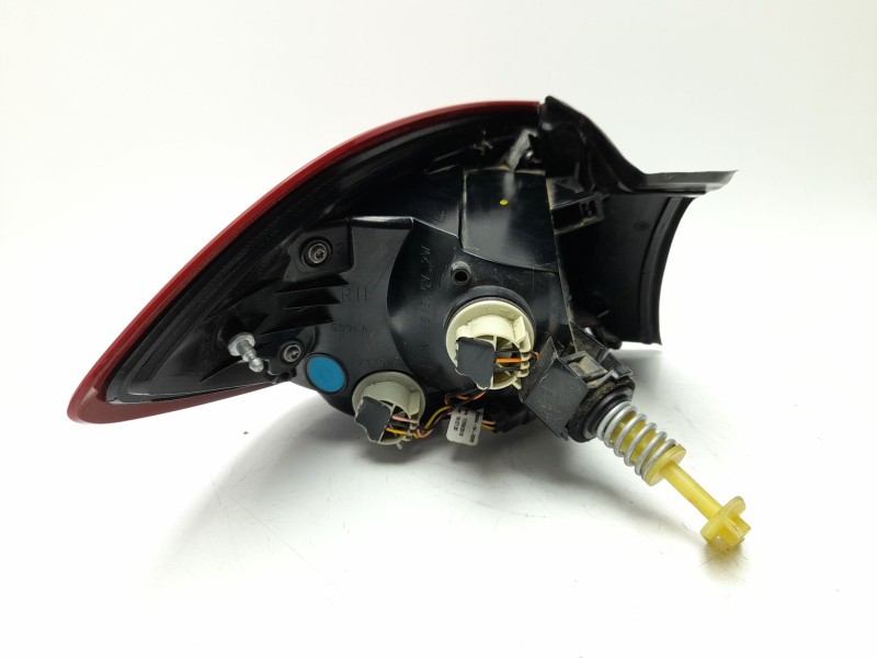 Recambio de piloto trasero derecho para ford fiesta vii (hj, hf) 1.0 ecoboost referencia OEM IAM 2118071  103F10710770/16017512/