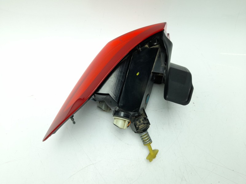 Recambio de piloto trasero derecho para ford fiesta vii (hj, hf) 1.0 ecoboost referencia OEM IAM 2118071  103F10710770/16017512/