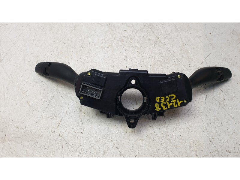 Recambio de mando multifuncion para kia ceed tourer (cd) 1.0 t-gdi referencia OEM IAM 93404J7960  