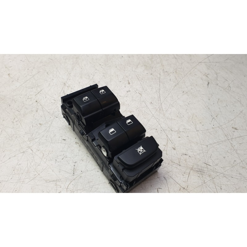 Recambio de mando elevalunas delantero izquierdo para kia ceed tourer (cd) 1.0 t-gdi referencia OEM IAM 93570J7120  