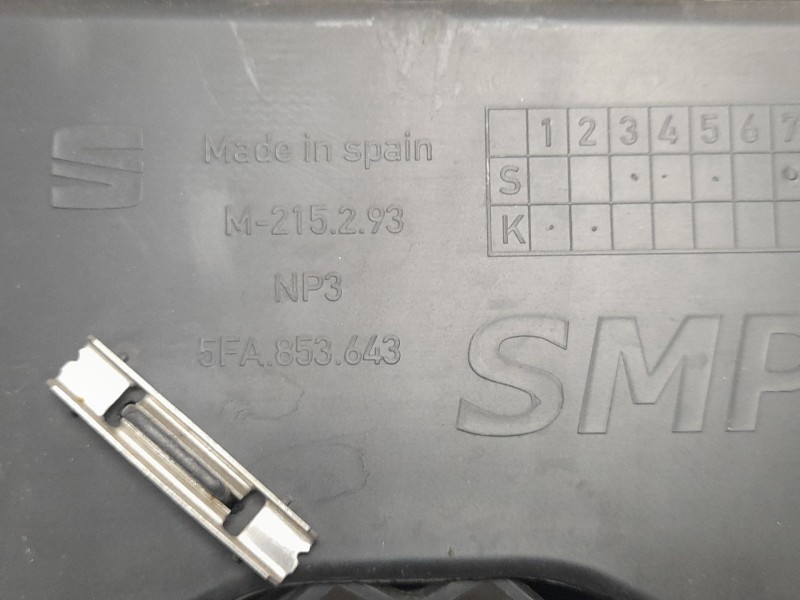 Recambio de rejilla delantera para seat leon (kl1, klg) 2.0 tdi referencia OEM IAM 5FA853643  